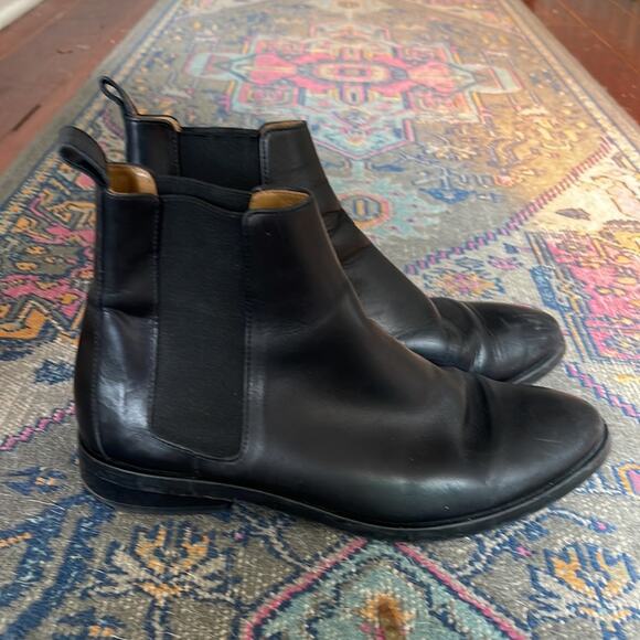 Everlane The New Modern Italian leather Chelsea flat ankle boots sz 8.5 - Picture 3 of 7